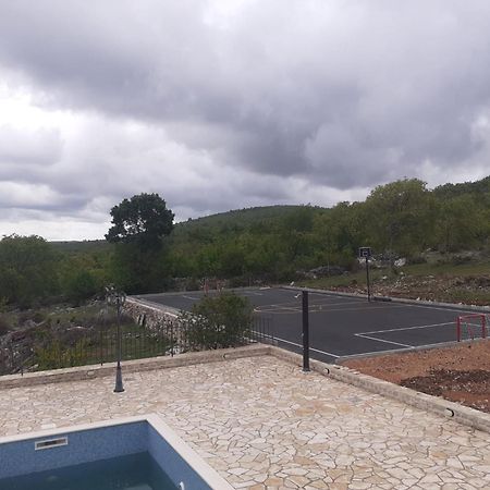 Patakun Holiday Home For 5, With Heated Pool Lecevica Εξωτερικό φωτογραφία