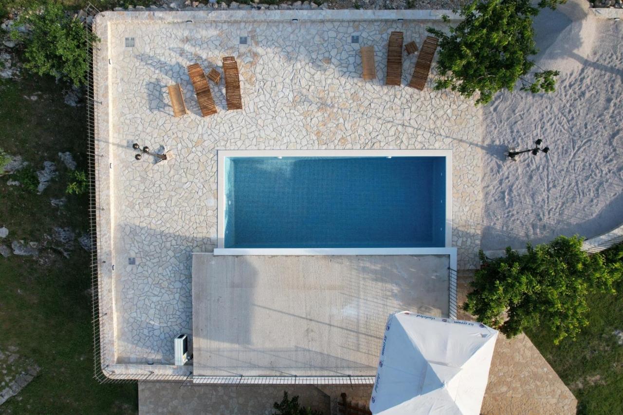 Patakun Holiday Home For 5, With Heated Pool Lecevica Εξωτερικό φωτογραφία
