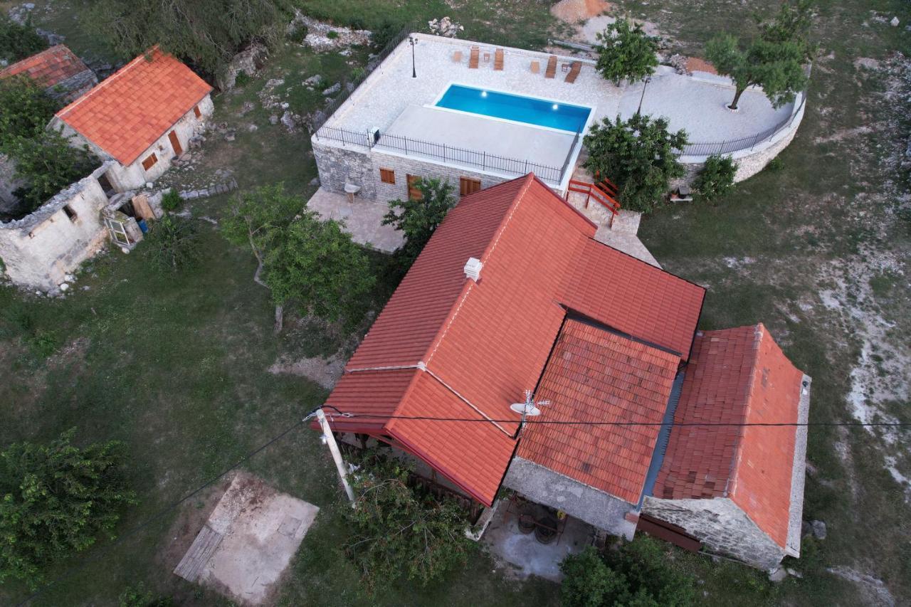 Patakun Holiday Home For 5, With Heated Pool Lecevica Εξωτερικό φωτογραφία