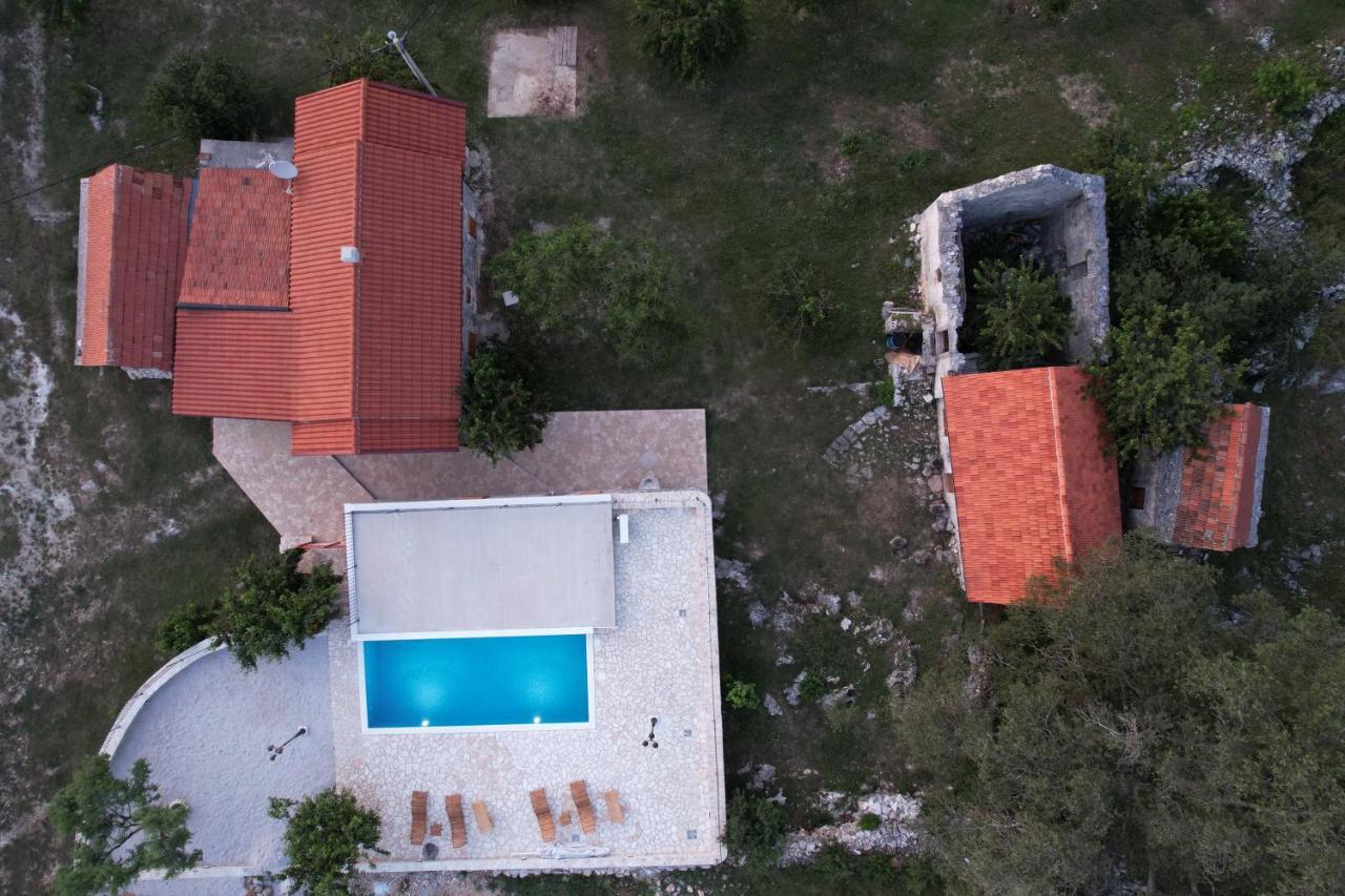 Patakun Holiday Home For 5, With Heated Pool Lecevica Εξωτερικό φωτογραφία
