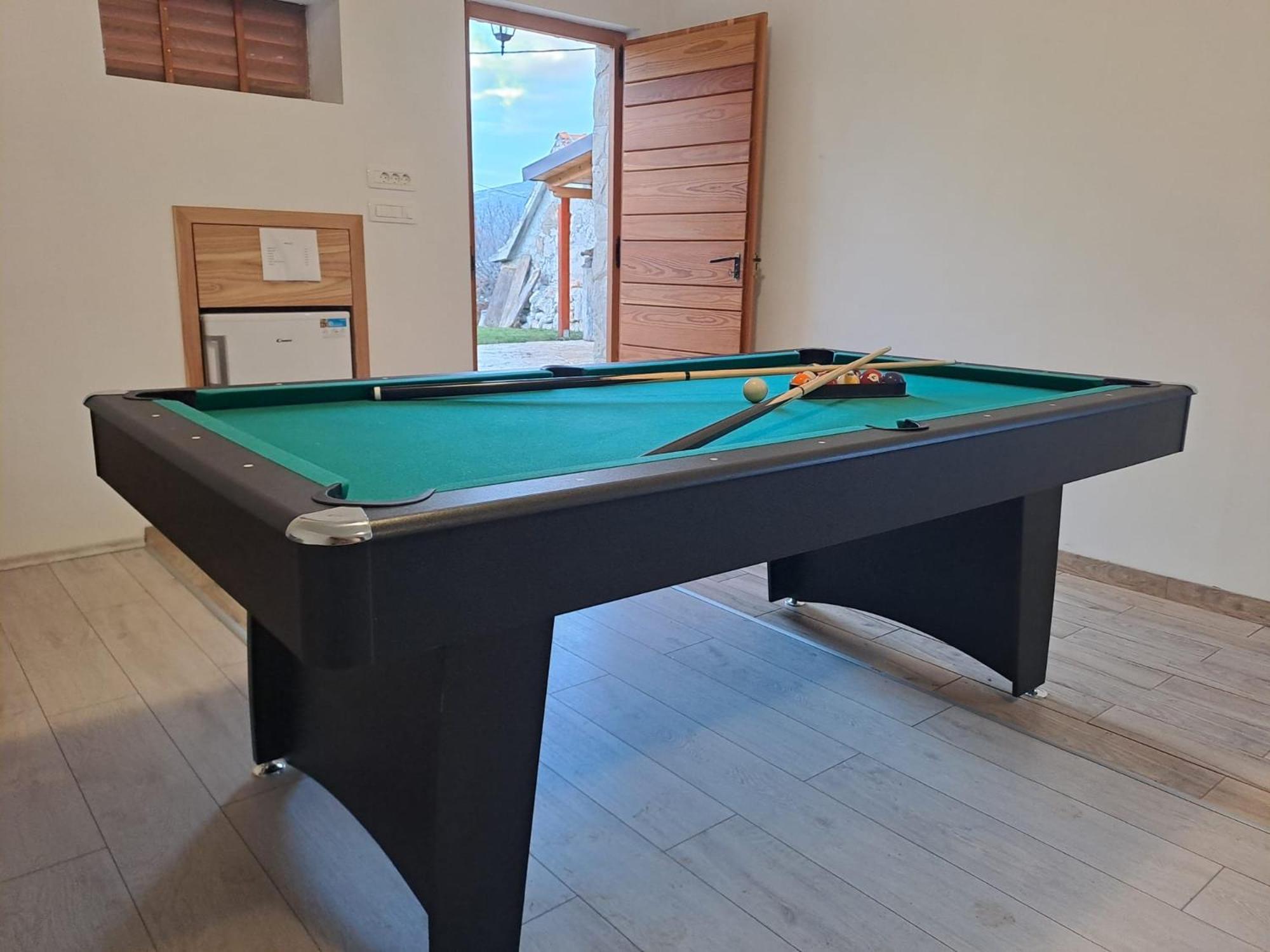 Patakun Holiday Home For 5, With Heated Pool Lecevica Εξωτερικό φωτογραφία